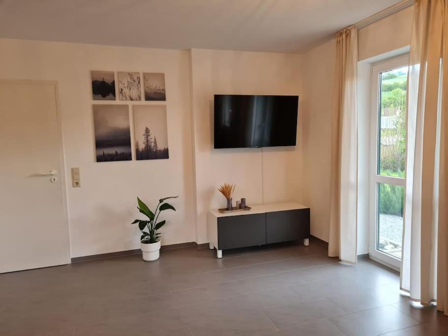 Ferienwohnung Panoramablick Бад-Мергентгайм Екстер'єр фото